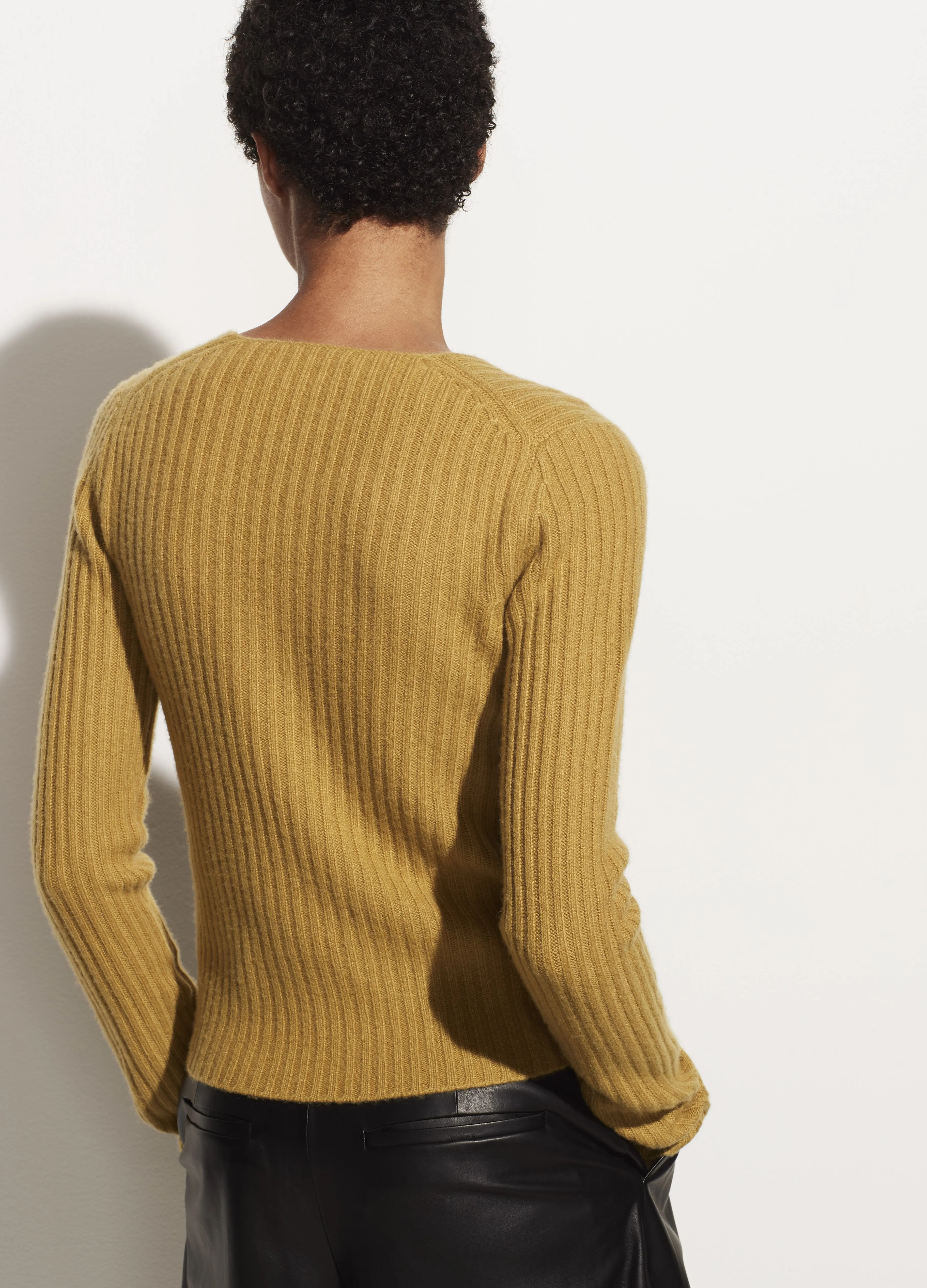 Fitted Ribbed Crew in Moss Glow