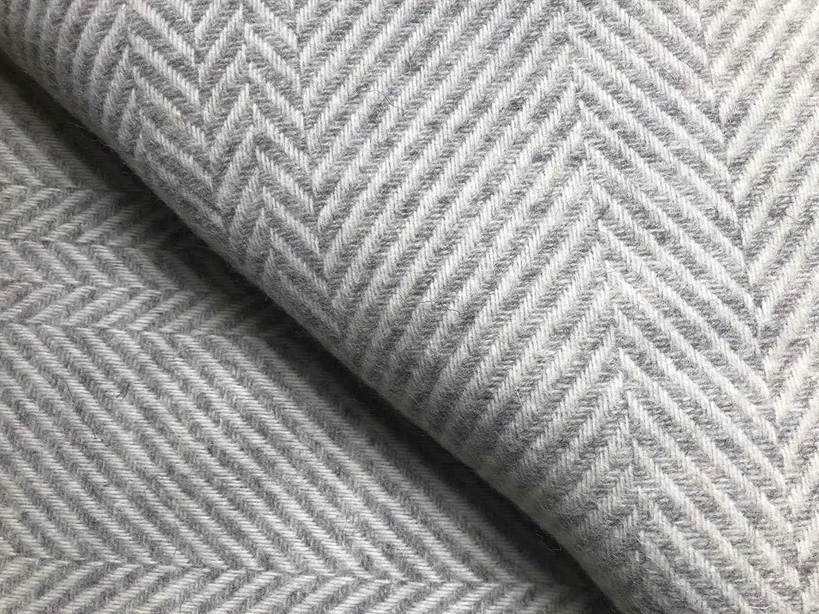 JACOBS WOOL THROW | KNEE RUG | NATURAL GREY
